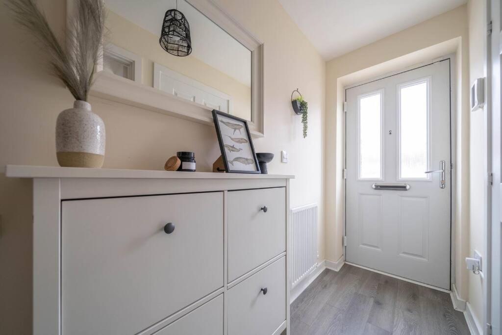 Apartamento Good For Company Let 2-Bed In Coventry 2X Parking Exterior foto
